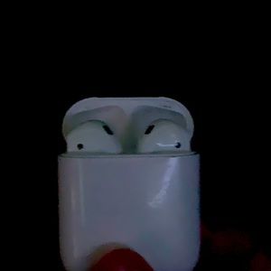 AirPods